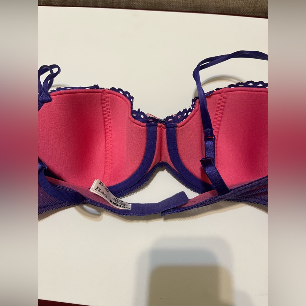 Lace Underwire Bra in Purple and Pink - Picture 2 of 5